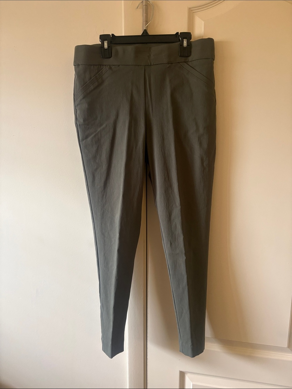 Simply Styled Olive Skinny Ankle Pants